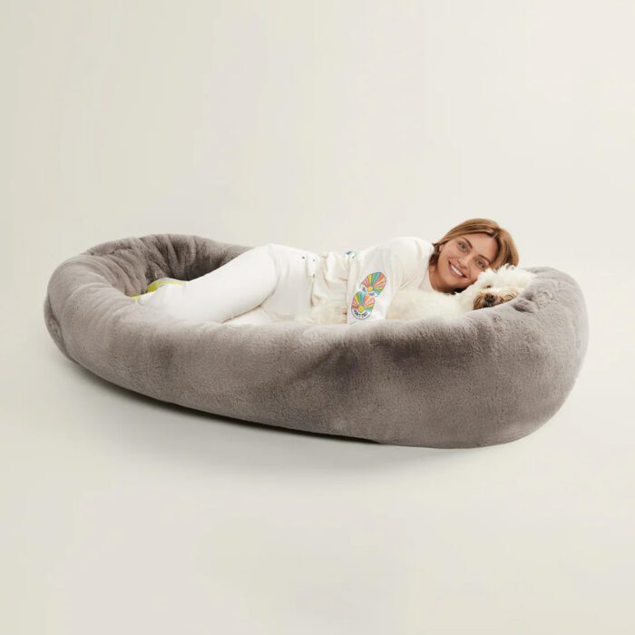 lululinens Puffy Human Dog Bed - Image 8