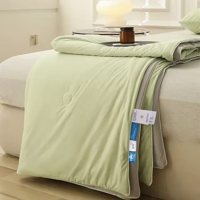 lululinens SuperCool Light Comforter - Image 9